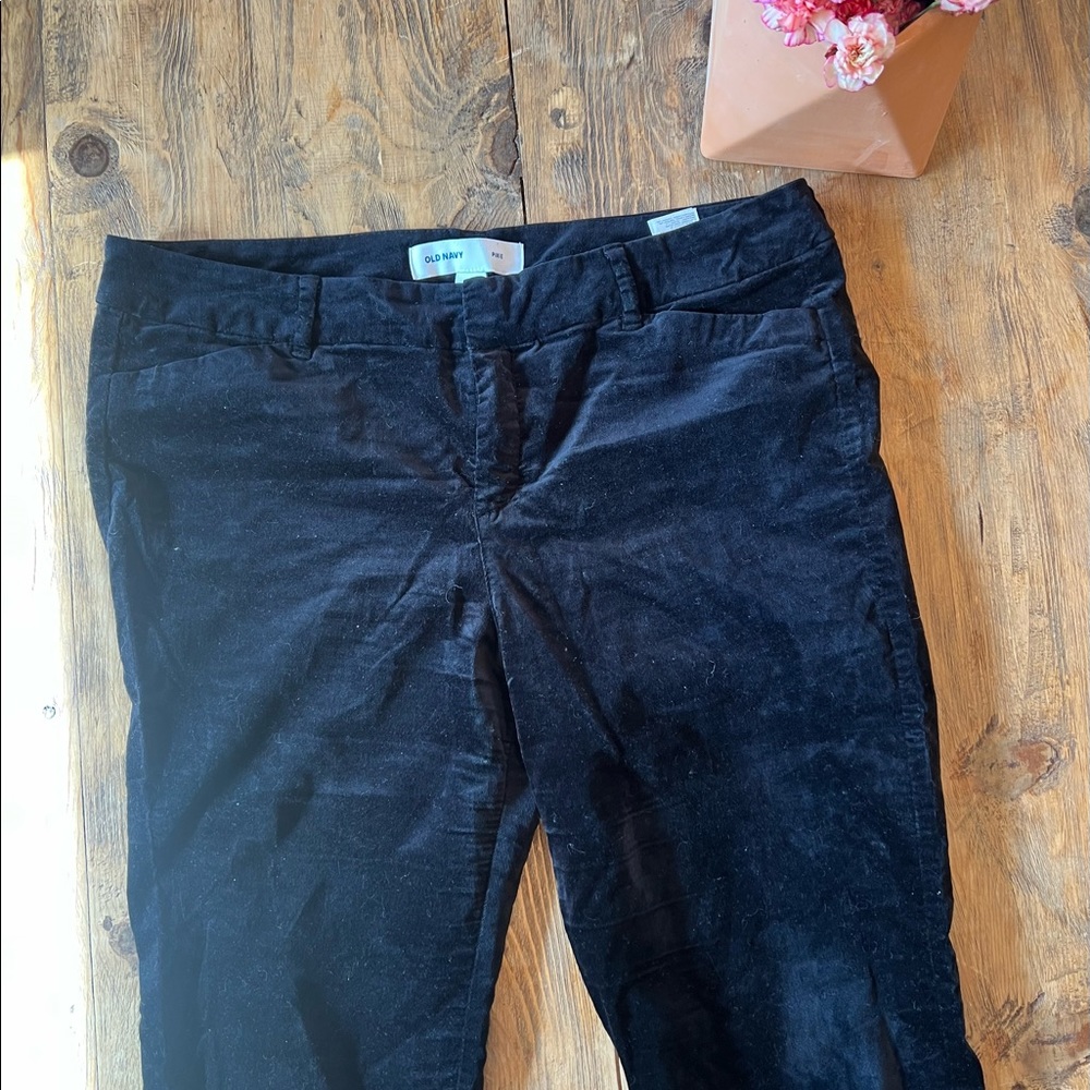 Old Navy Velvet Pixie Pants — size 12